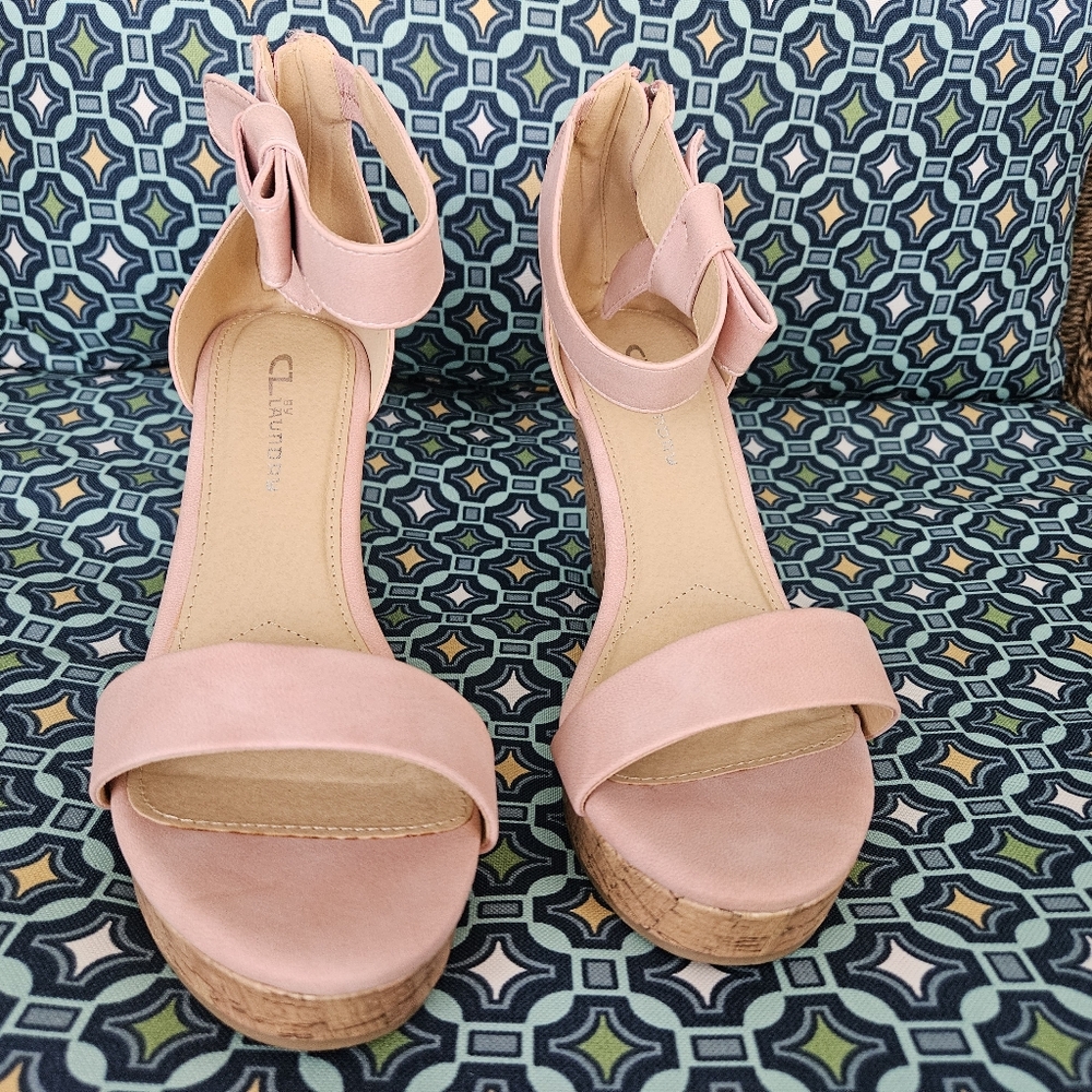 NWOB CL by Laundry Bliss Wedge Sandal Women 9 Light Pink Pastel Flirty - Picture 3 of 8